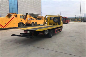 博尔塔拉蒙古非事故拖车